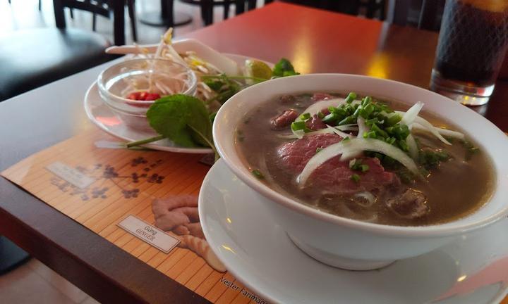 Pho Hanoi & Sushi Bar Ayhan